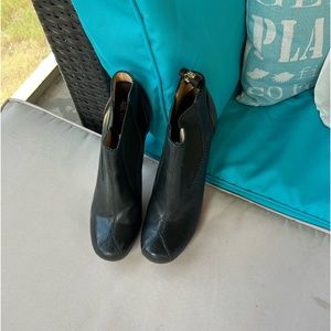 L.A.M.B beautiful booties only worn 2 times